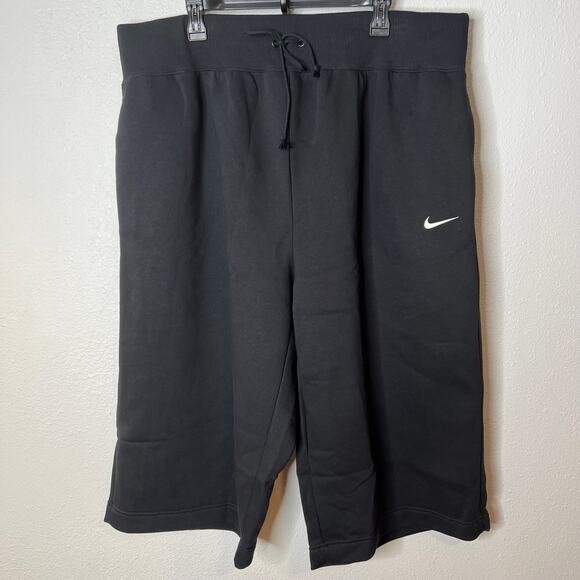 New Nike Standard Fit High-Rise Crop Length Short Black Fleece Sz 3X - Picture 1 of 8